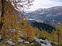 Scendendo dal lato nord, verso Sappada e la cresta del Monte Ferro