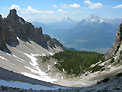 Cima Herberg - Il Cadin di Montanel, fra gli alberi a sinistra il bivacco